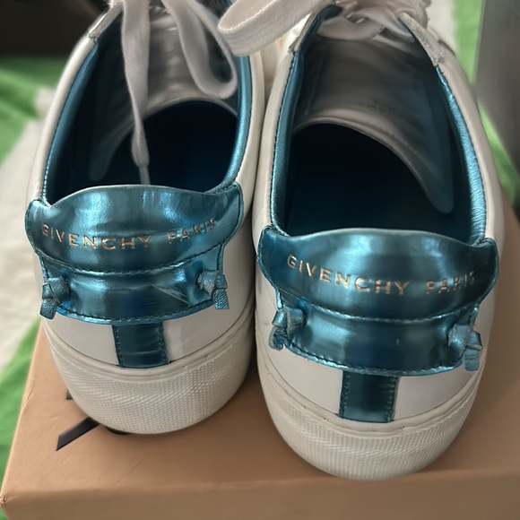 Givenchy white sneakers size 6 Preloved good condition w box - Picture 2 of 5